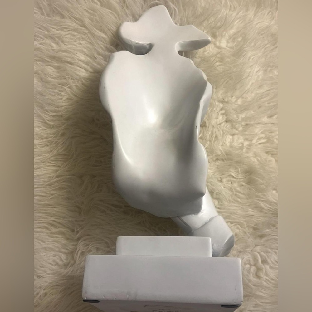 White Silence statue Sculpture 10.6 inches - Picture 2 of 3